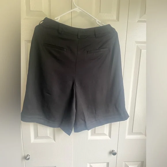 New Reformation Drew Low Rise Short - Picture 7 of 11